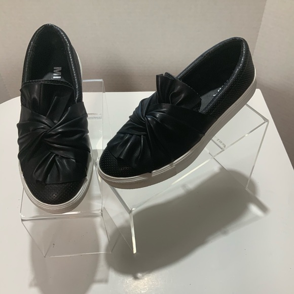 mia black shoes
